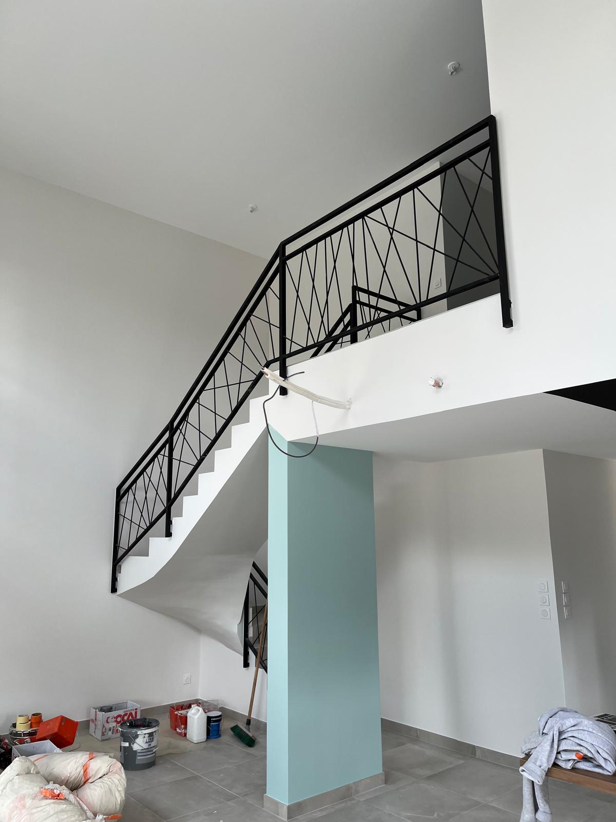 Maison neuve rénovée par Stéphane Gauthier peinture et sa fille