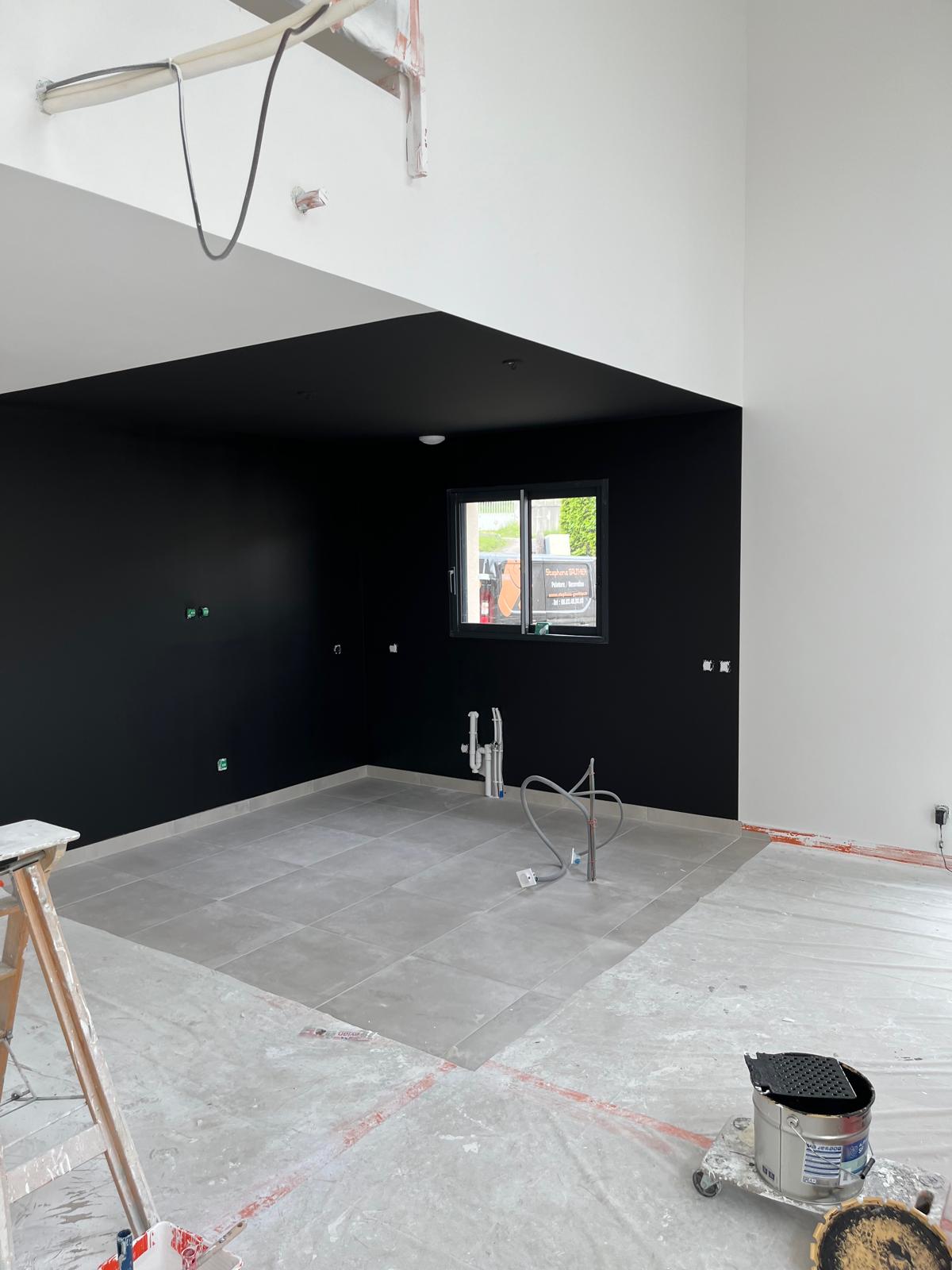 Maison neuve à Oytier rénovée par Stéphane Gauthier et sa fille en peniture